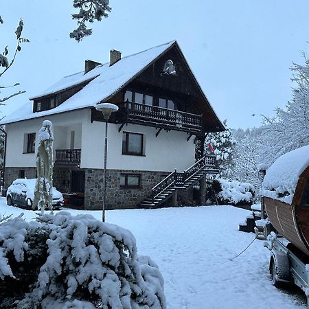 Lesniczowka Wiezyca I Domki Szymbark  Luaran gambar